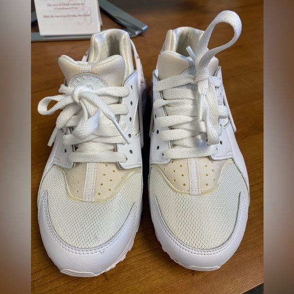 Nine haurrache run sz 5 pure platinum & white. - Picture 3 of 5